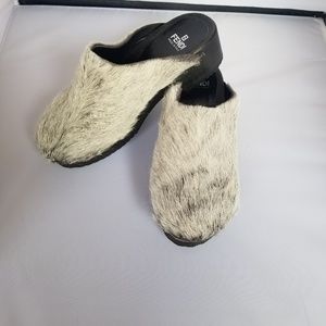 COPY - Ponyhair clogs